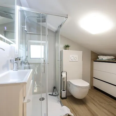 Holiday home Hidden Oasis - Pool, Playground - 3 Min From The Vir