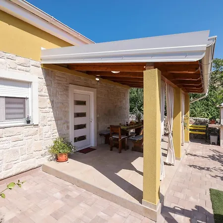 Hidden Oasis - Pool, Playground - 3 Min From The Holiday home