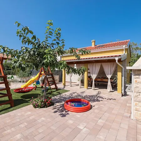 Hidden Oasis - Pool, Playground - 3 Min From The *