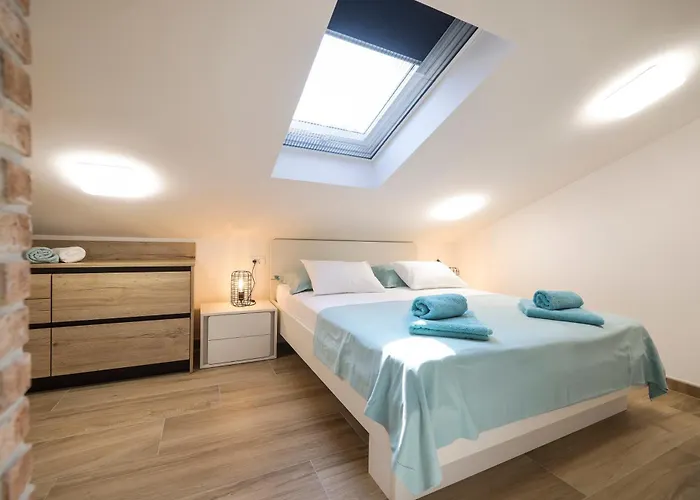 Vakantiehuis Hidden Oasis - Pool, Playground - 3 Min From The