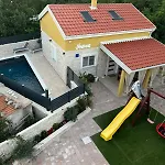 Hidden Oasis - Pool, Playground - 3 Min From The *