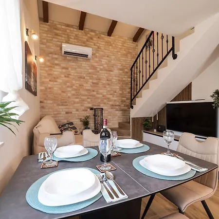 House Hidden Oasis * Vir