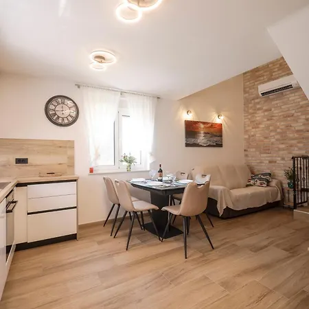 House Hidden Oasis Holiday home Vir