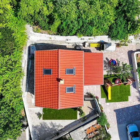 House Hidden Oasis Holiday home Vir