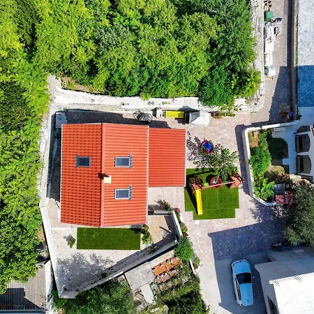 House Hidden Oasis * Vir