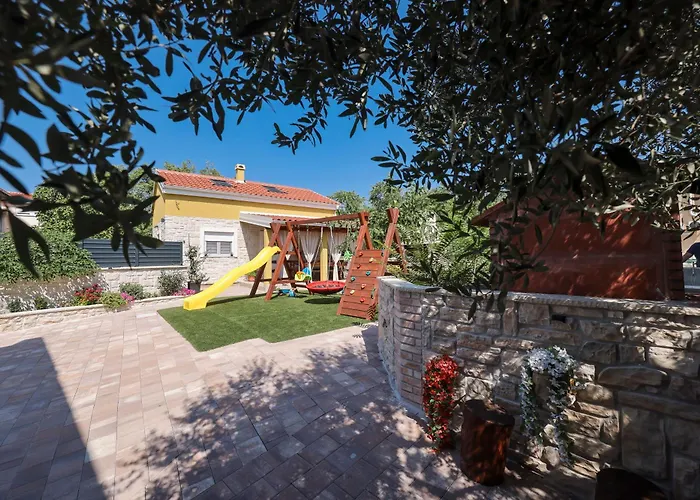 Hébergement de vacances Hidden Oasis - Pool, Playground - 3 Min From The *